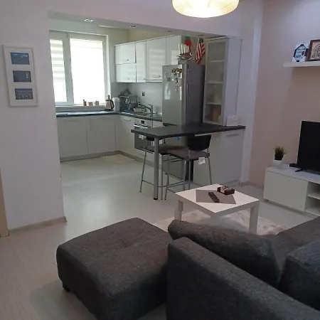 Apartment Ramona Guest Apartment: Two-bedroom Sevlievo